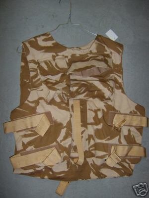 Gilet Original de l'Arme Anglaise<br>Camouflage dsert<br>C'est l'enveloppe du gilet pare-clat