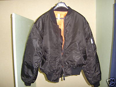 Blouson Bomber MA1<br>Plusieurs coloris disponibles<br>Etat Neuf