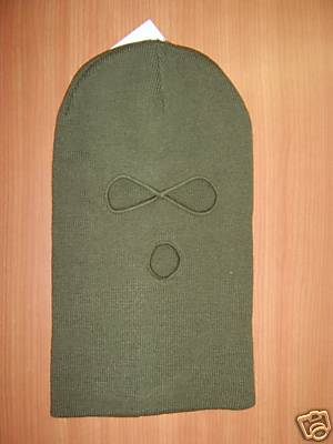 Cagoule 3 trous<br>Mailles fines<br>Couleur : Vert Arme<br>Etat Neuf