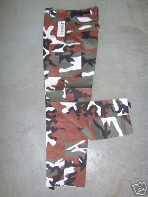 Pantalon type US BDU<br>Camouflage rouge<br>Tailles S au 3XL<br>Etat Neuf